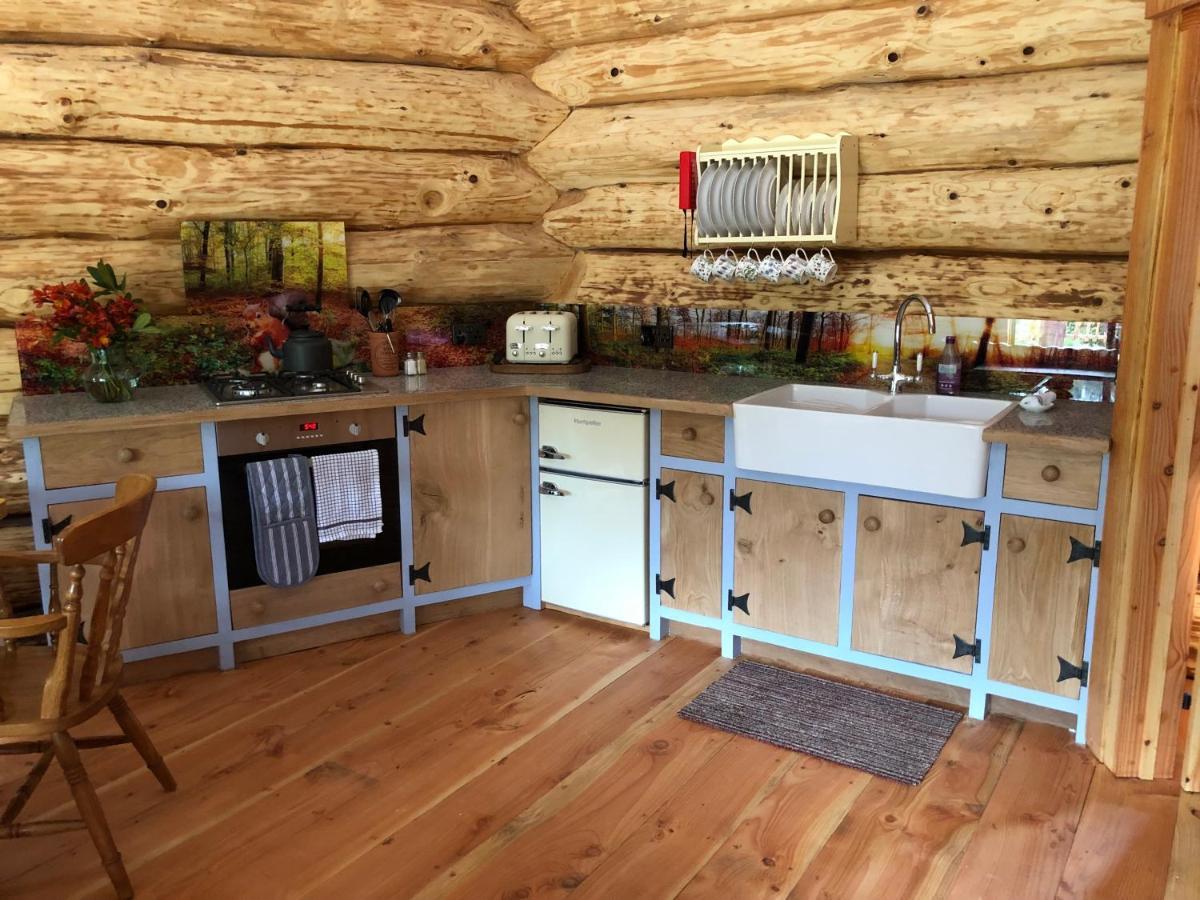 Coed Y Marchog Woodland Retreat Villa Херфорд Екстериор снимка