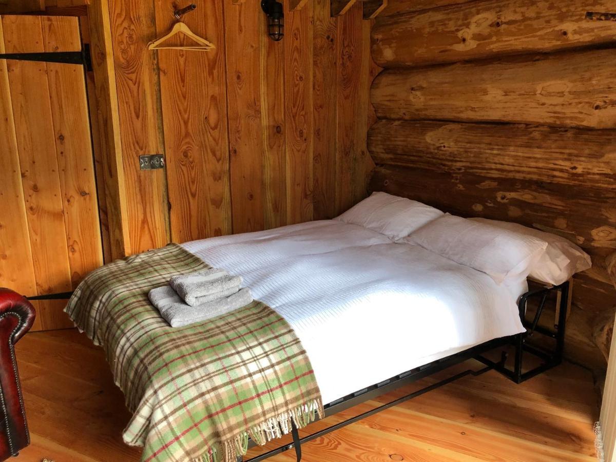 Coed Y Marchog Woodland Retreat Villa Херфорд Екстериор снимка