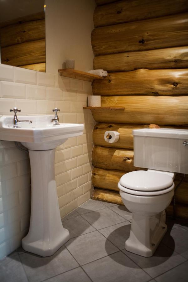 Coed Y Marchog Woodland Retreat Villa Херфорд Екстериор снимка
