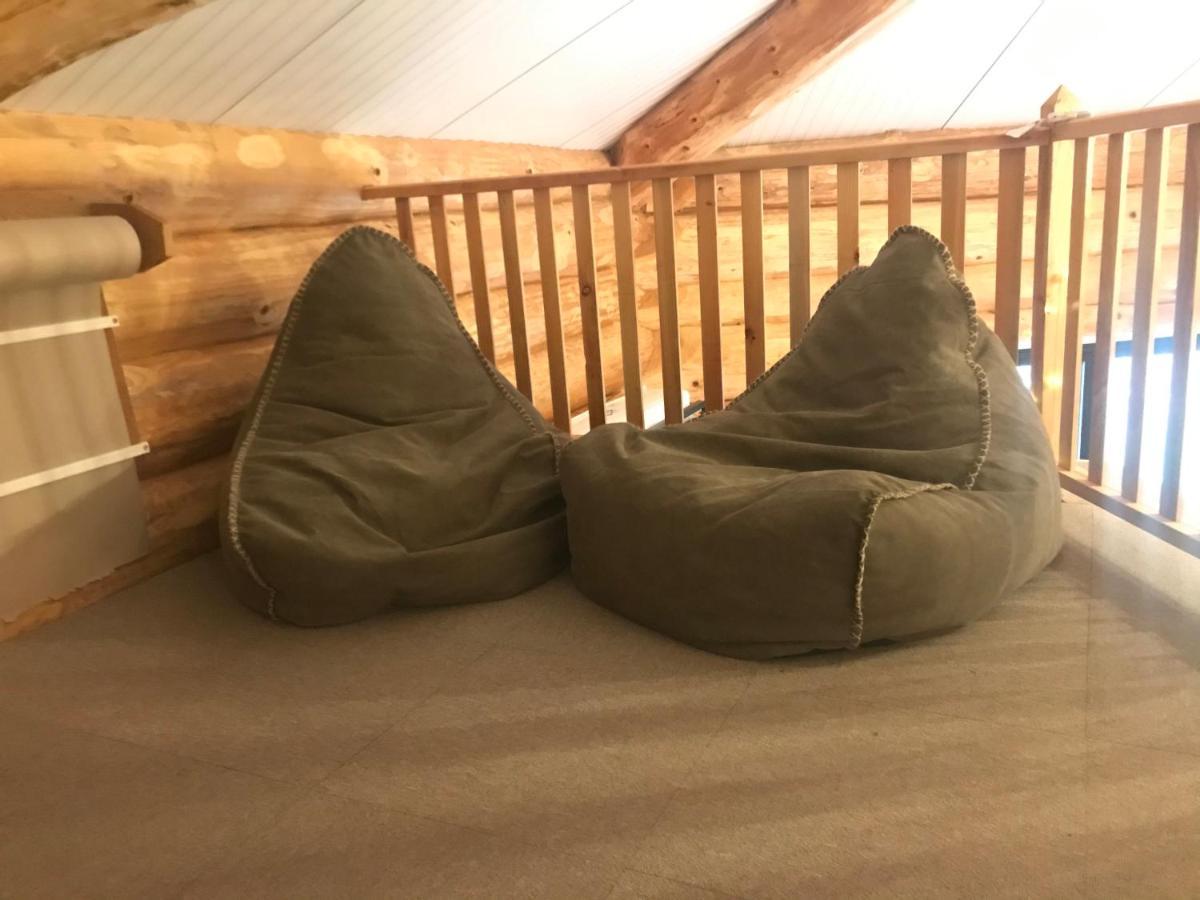 Coed Y Marchog Woodland Retreat Villa Херфорд Екстериор снимка