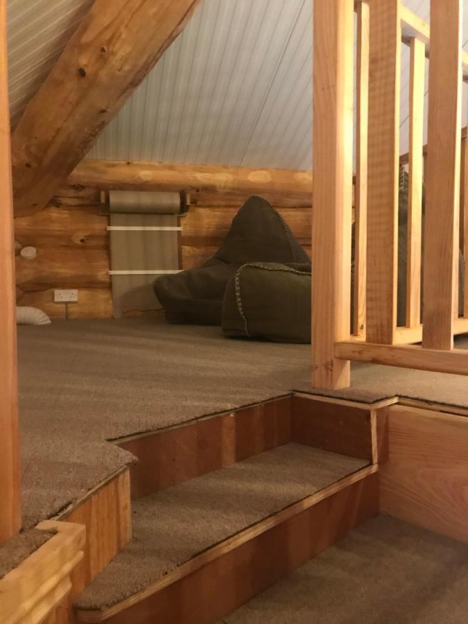 Coed Y Marchog Woodland Retreat Villa Херфорд Екстериор снимка